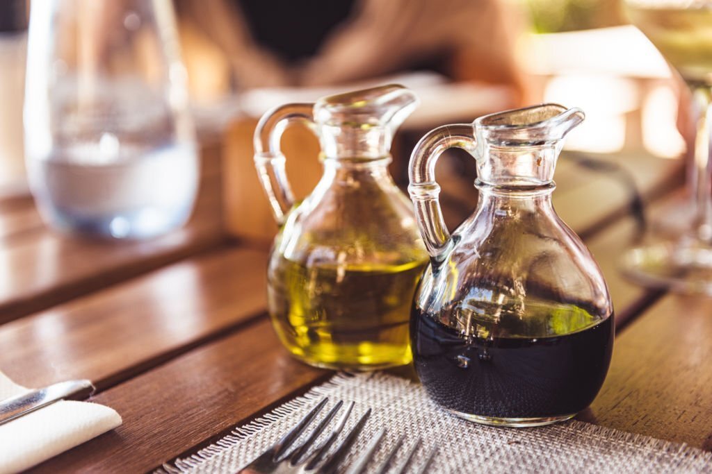 7 DIFFERENT TYPES OF VINEGAR AND THEIR BENEFITS
