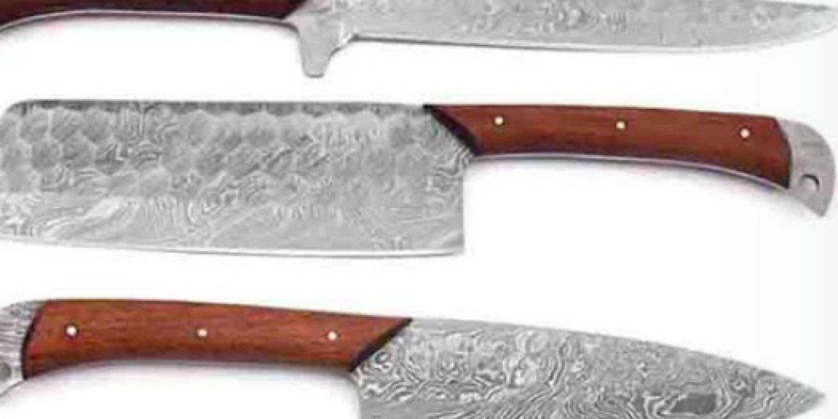 Experience Superior Cutting with Damascus Steel Knives