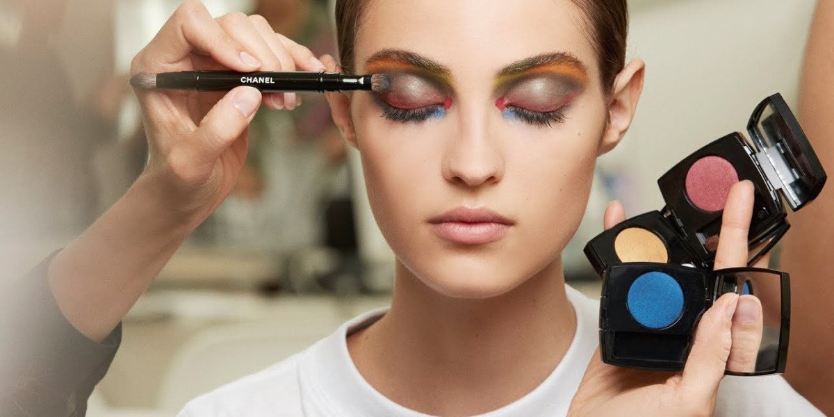 10 Essential Makeup Brushes Every Beauty Lover Needs