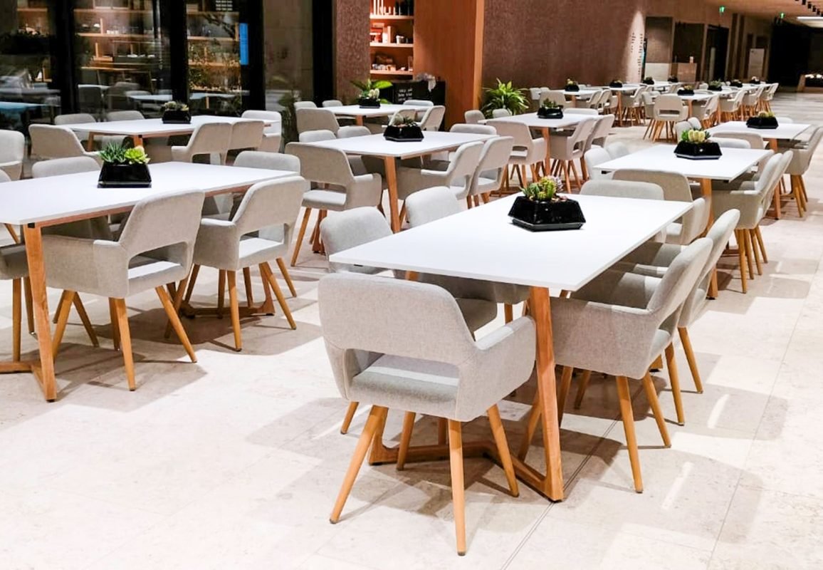 Stylish Dining Chairs for Dubai Events: Enhance Your Dining Experience – Areeka Event Rentals Dubai