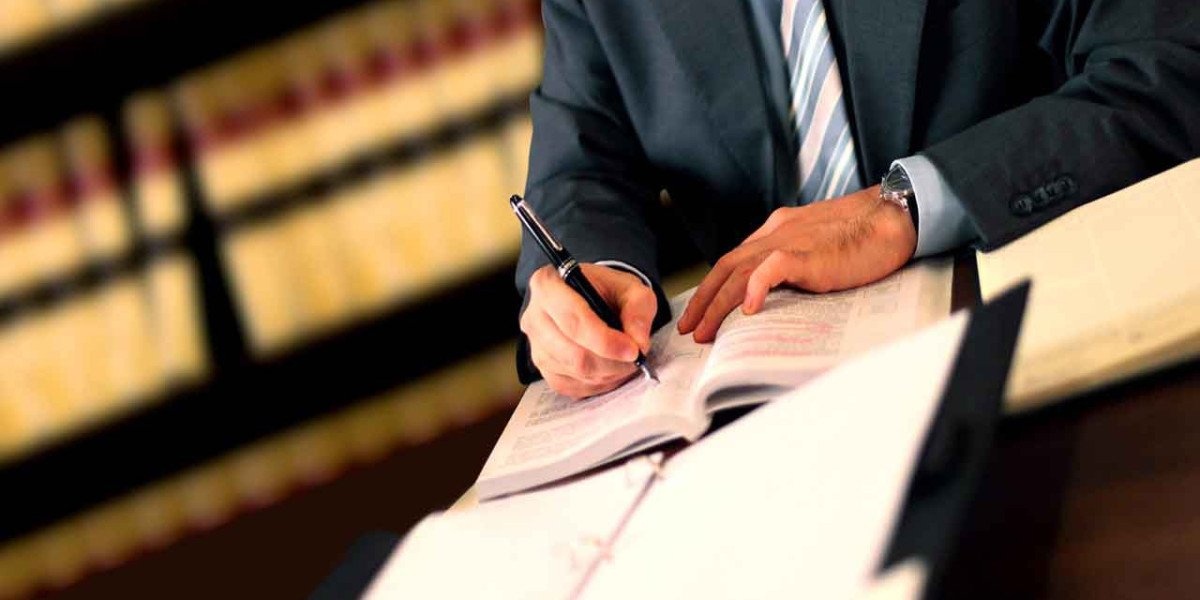 How Commercial Lawyers Can Assist with Business Financing and Investments