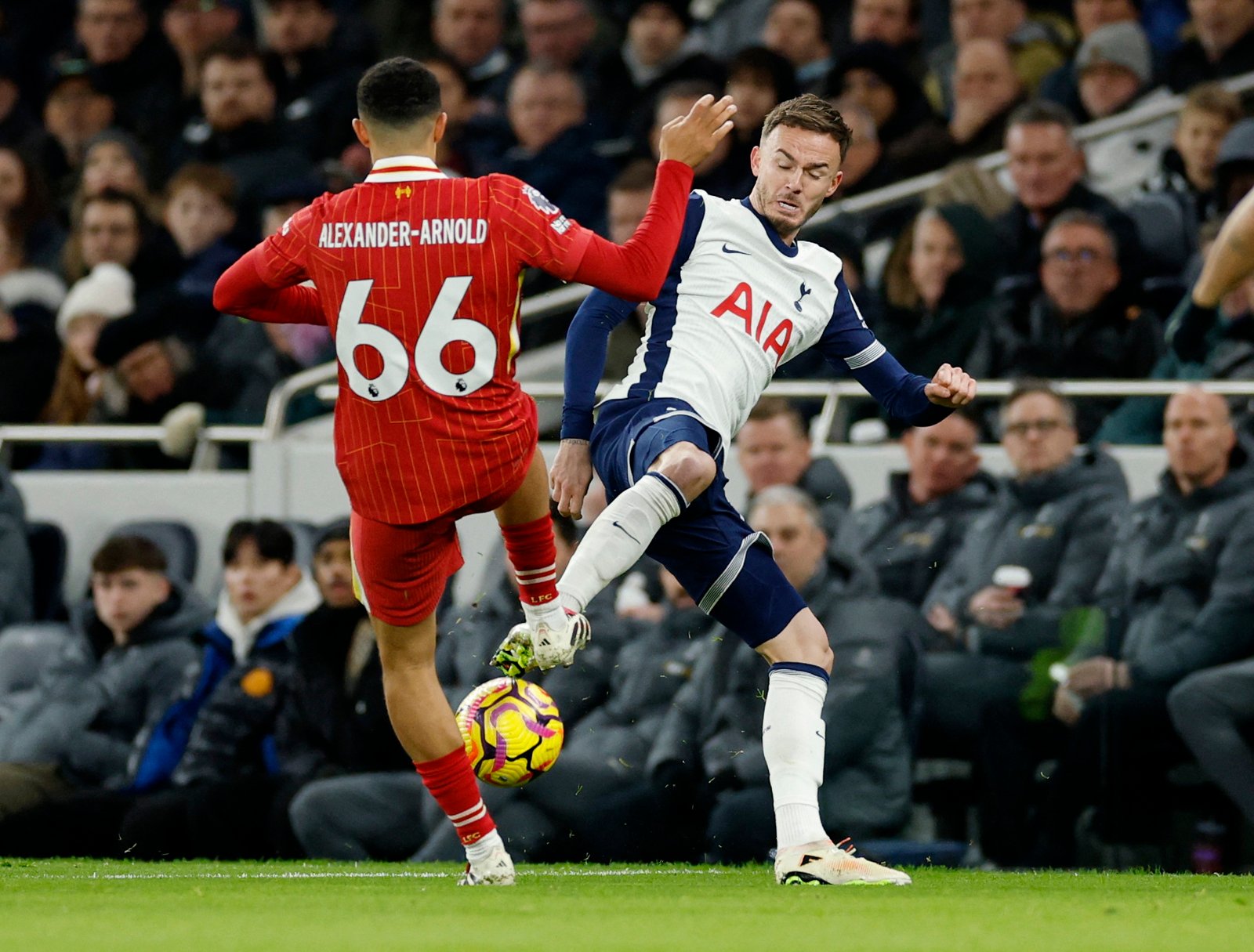 Soi kèo Tottenham vs Liverpool lúc 03h00 ngày 9/1/2025