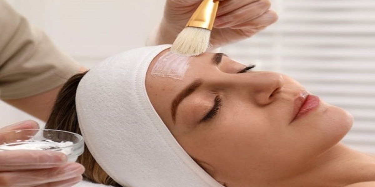 How to Choose a Licensed Dermatologist in Islamabad for Chemical Peels