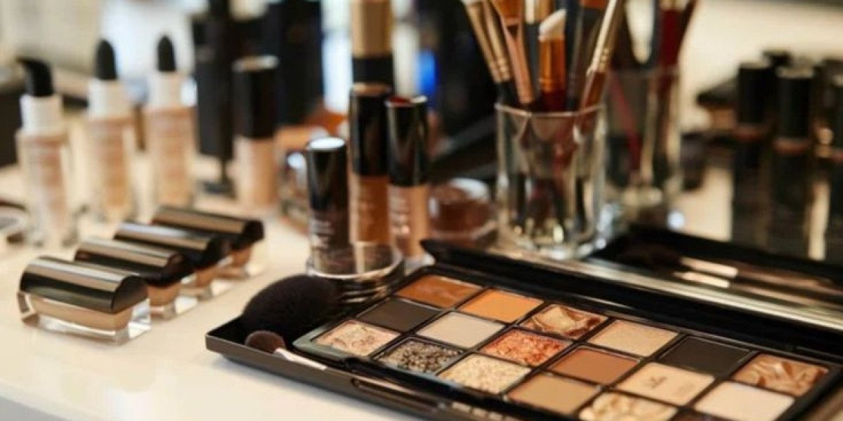 5-Minute Everyday Makeup Routine for Busy Women
