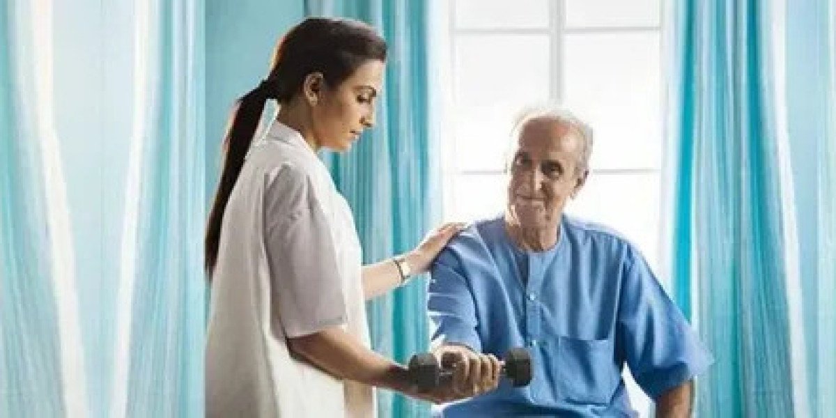 Post-Operative Care Delhi: Trusted Patient Care Taker Services Delhi